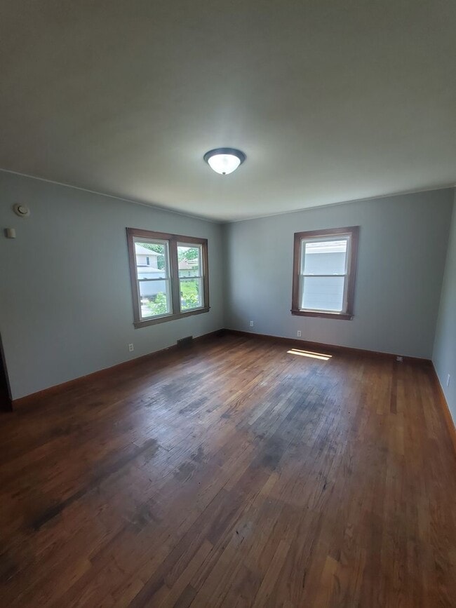 Photo - 3 bedroom, 1 bath in Rock island