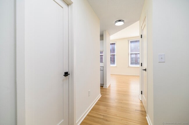 Photo - 83 Washington St Unidad 2C