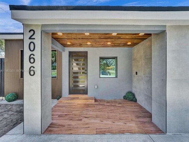 Photo - 2066 NE 174th St