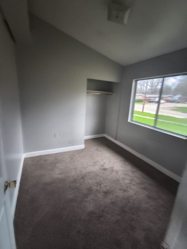 Photo - 1331-1333 Thurston St Unidad 1339