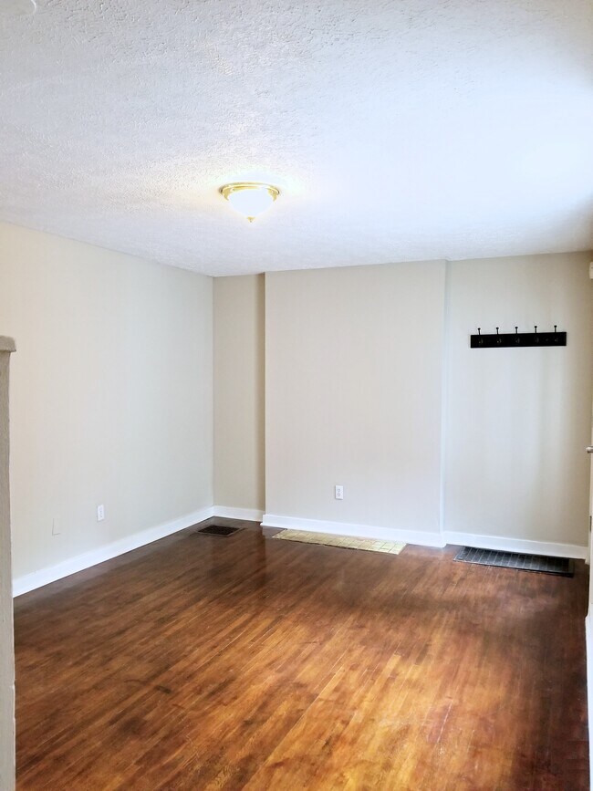 Living Room - 90 E 8th Ave