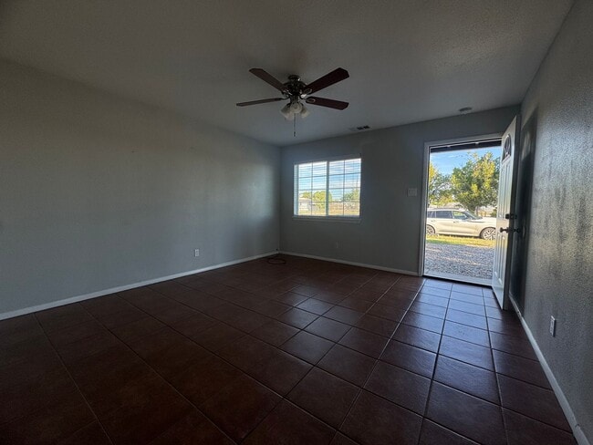 Photo - 1204 Beloit Dr