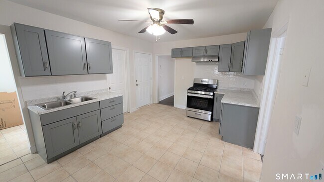 Photo - 15 June St Unidad 1