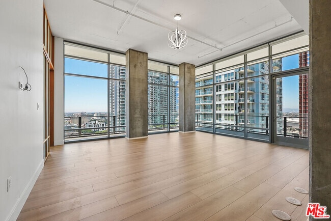 Building Photo - 1100 S Hope St Unit 1602 Rental