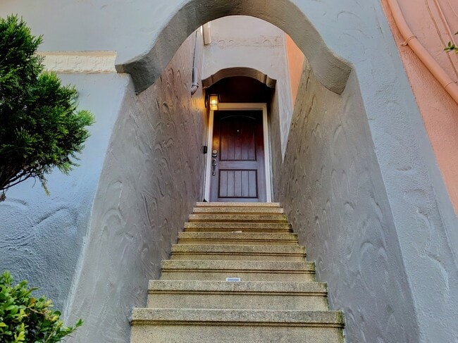 Photo - Beautiful and Spacious 2 Bed, 1.5 Bath + Office Sunset Single Family Home