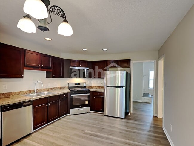 Photo - 321 Winchester Way