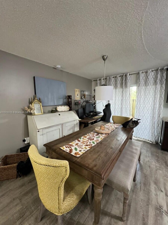 Photo - 8423 SW 137th Ave