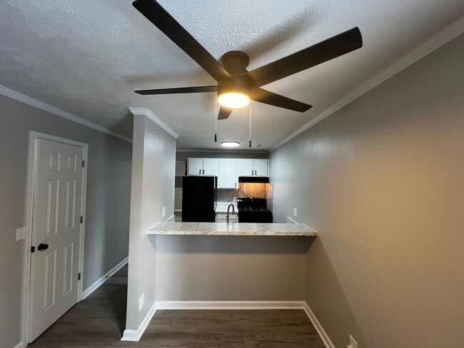 Photo - 5850 Century Oaks Dr