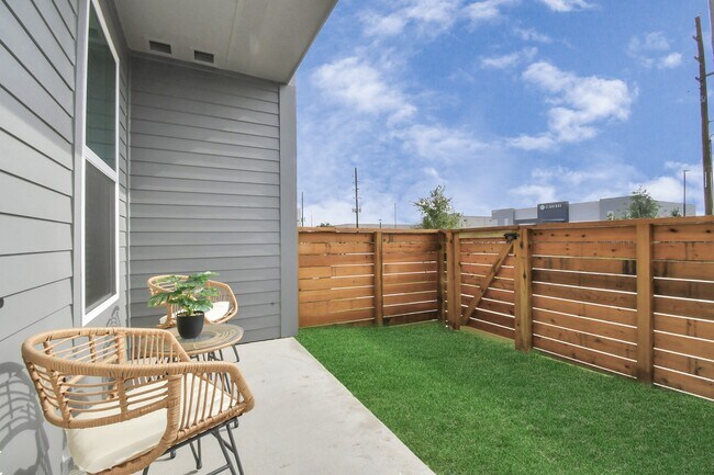 Building Photo - 2020 Grandway Dr Unit 3203