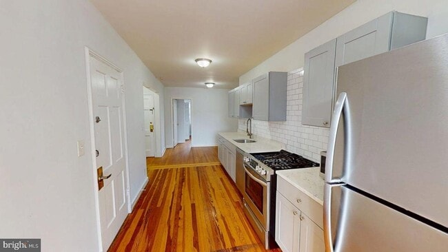 Building Photo - 2929 Pennsylvania Ave. SE Unit 202 Rental