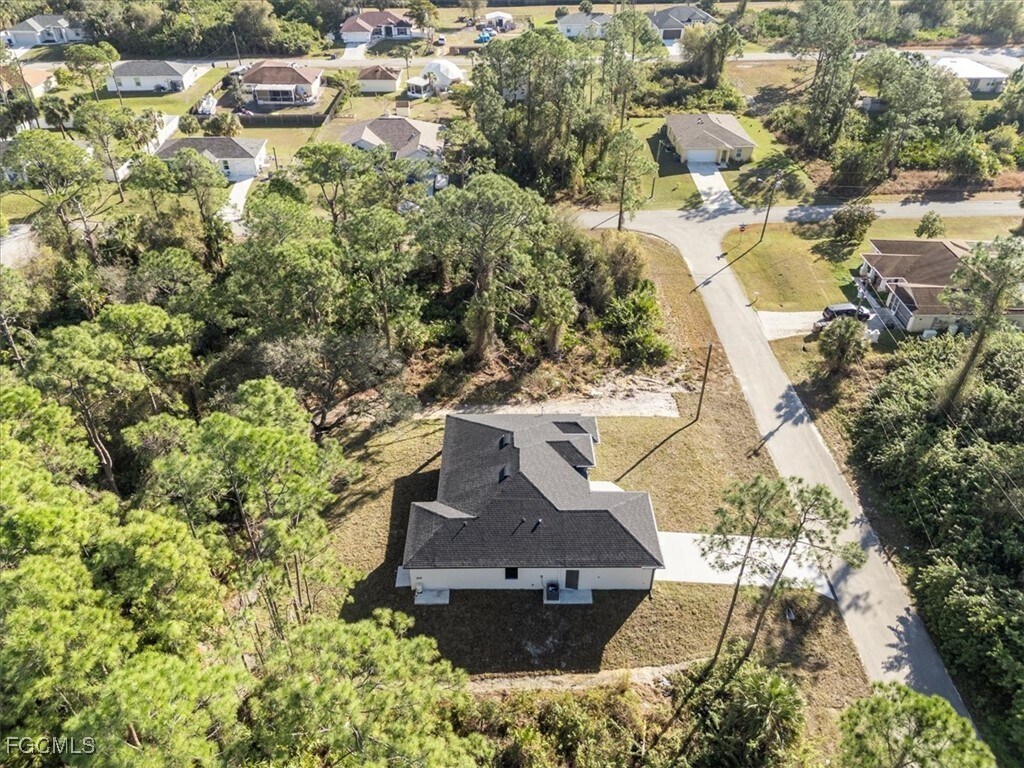 Photo - 875 Kidvale St