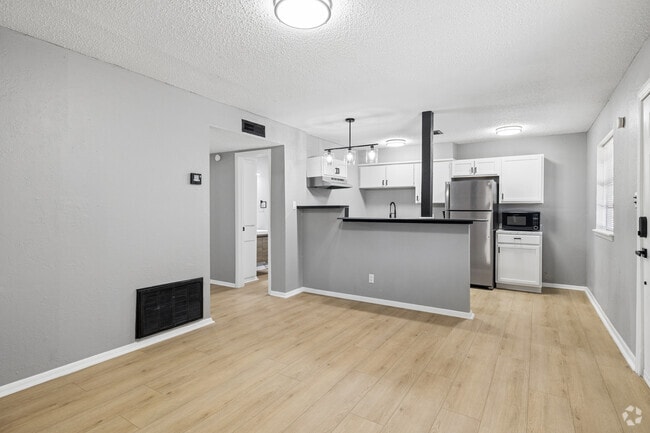 A 2BR, 1BA - 750SF - Living Room & Kitchen