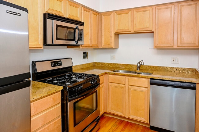 Photo - 1415 W Lunt Ave Unidad 408
