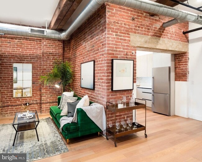 Building Photo - 1099 Germantown Ave Unit M103 Rental