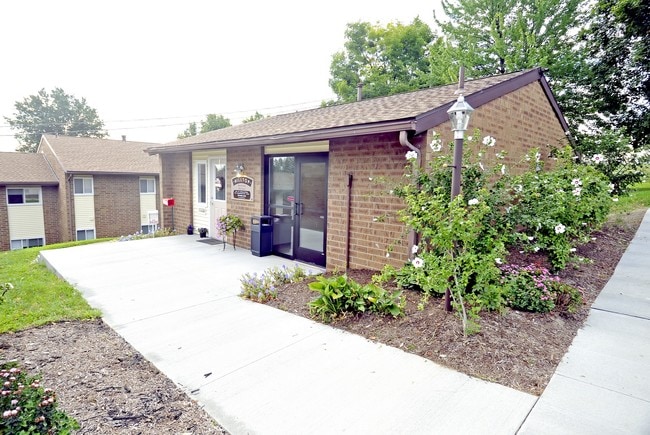 Hilltop Manor Apartments