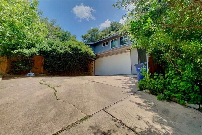 Photo - 2911 Kassarine Pass