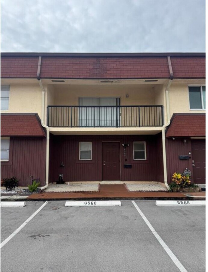 Photo - 6560 SW 41st Pl