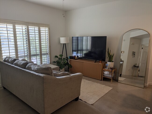 Building Photo - 100 E Fillmore St Unit 117 Rental