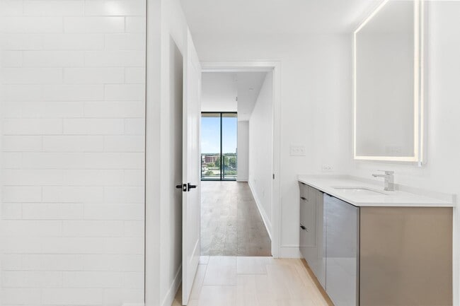 Photo - 788 West Midtown