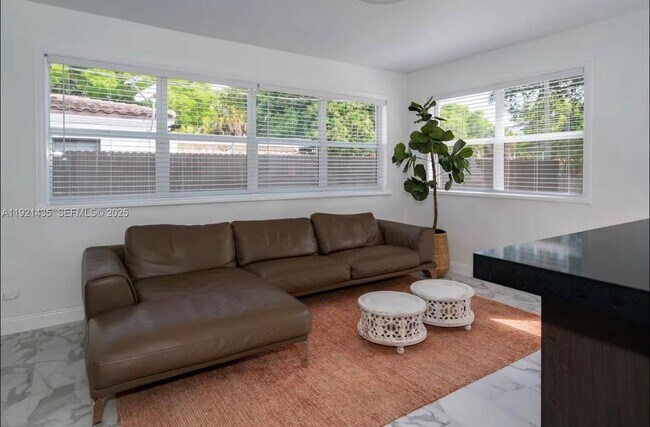 Photo - 35 SW 28th Rd