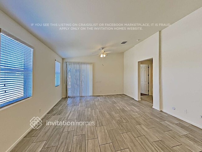 3836 E Narrowleaf Dr
