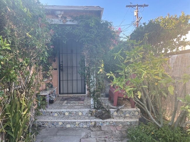 Building Photo - 8547 Airdrome St Unit 8547