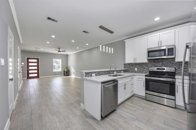 Photo - 4903 Mallow St