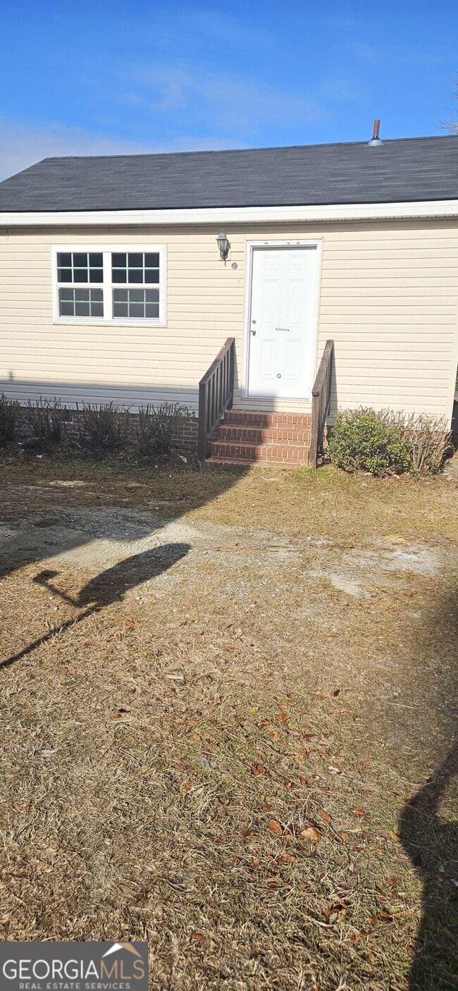 Photo - 860 Northside Dr E