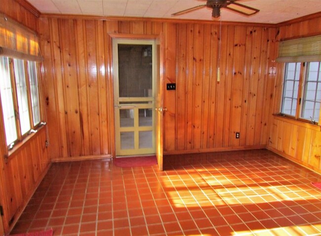 Photo - 312 Fairlea Rd