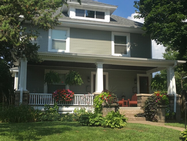 Photo - 2608 1/2 LeClaire St Unidad Upstairs