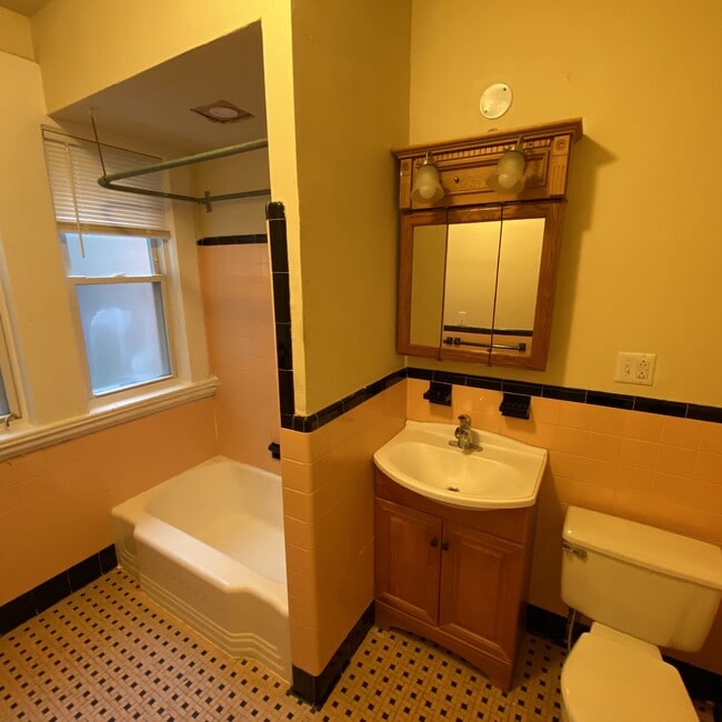 Photo - 16 Euston St Unit 3