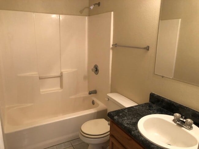 Photo - 3802 Owen St