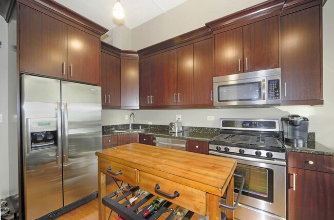 Photo - 812 W Van Buren St Unidad 6C