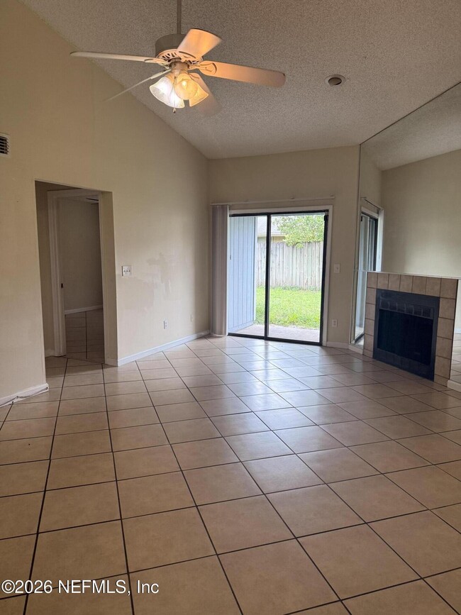 Photo - 7623 Indian Lakes Dr