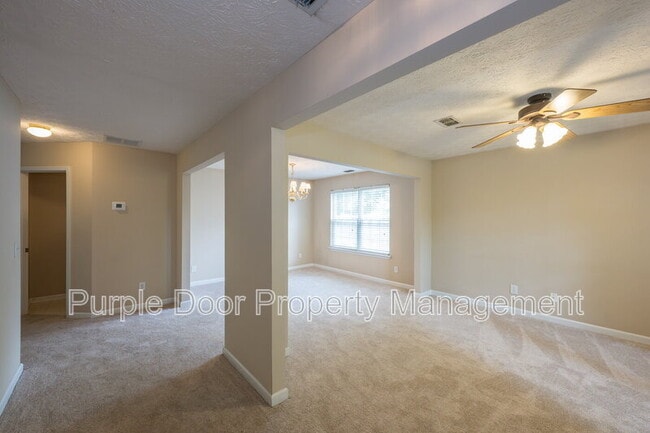Photo - 304 Meadow Point