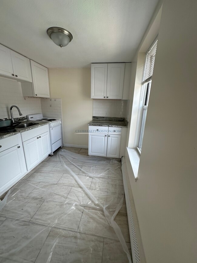 Photo - 180 N Beacon St Unit 11