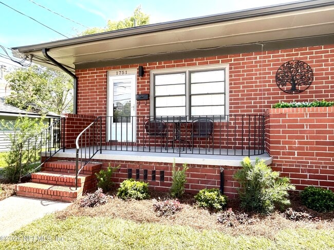 Building Photo - 1751 Dancy St