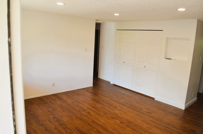 Photo - 317 Linn Ave Unit 317 Linn Avenue