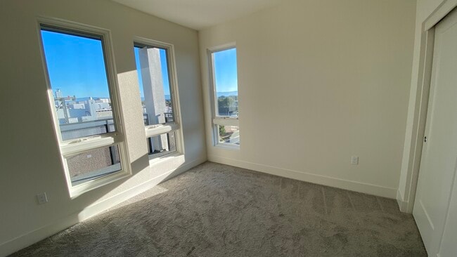 Photo - 3698 Vision Cmn Unidad 420