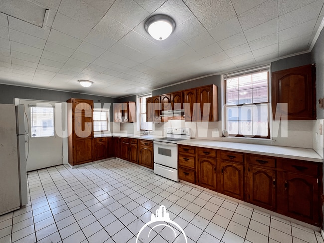 Photo - 222 Whittemore St