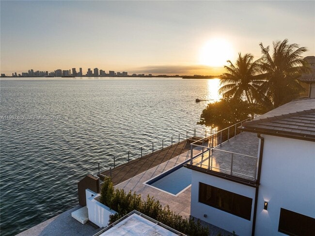 Photo - 1351 Bay Terrace