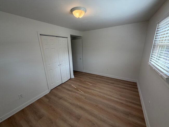 Photo - 8956 Griggs Ave