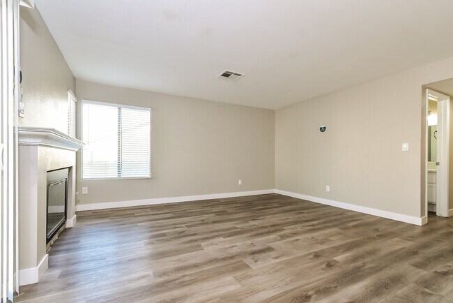 Photo - 1324 Walstone Rd