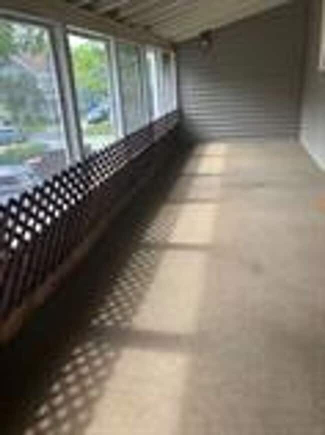 Photo - 209 Roxbury St Unit 2