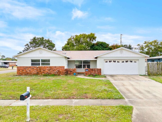 Building Photo - 905 Lisa Dr