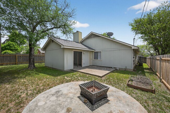 Photo - One story 4 Bedroom Home in Great Location minutes from Domain!