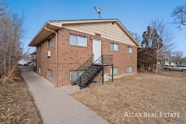Building Photo - 1909 11th Ave Unit 2 Rental