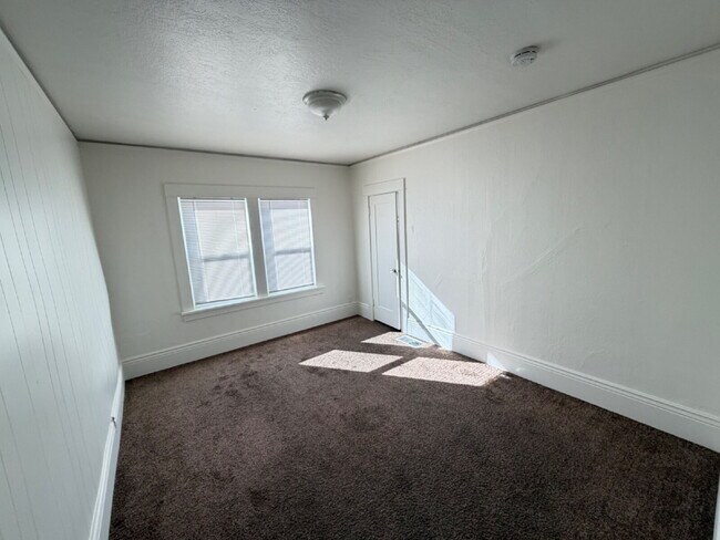 Photo - Charming 2-Bedroom Duplex in Merced with Washer dryer connections