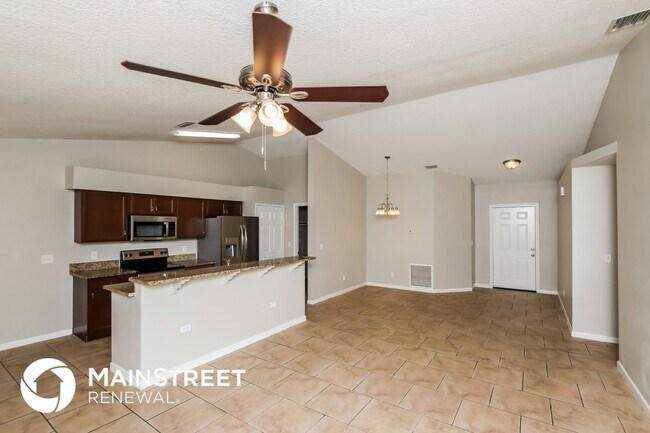 Photo - 1166 Homer St NW