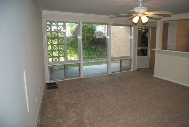 Photo - 7527 Spring Lake Dr Unit B2